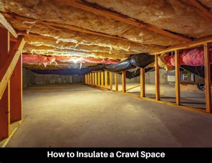 How do you insulate duct space in a crawl space?