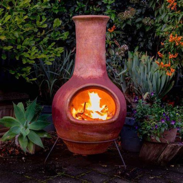 Is it safe to use a cracked Chiminea?