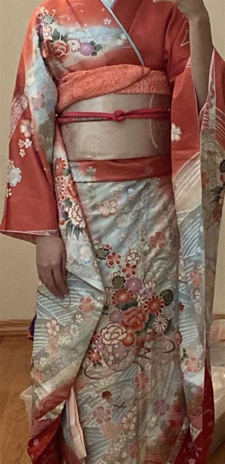 What does kimono sleeve mean?