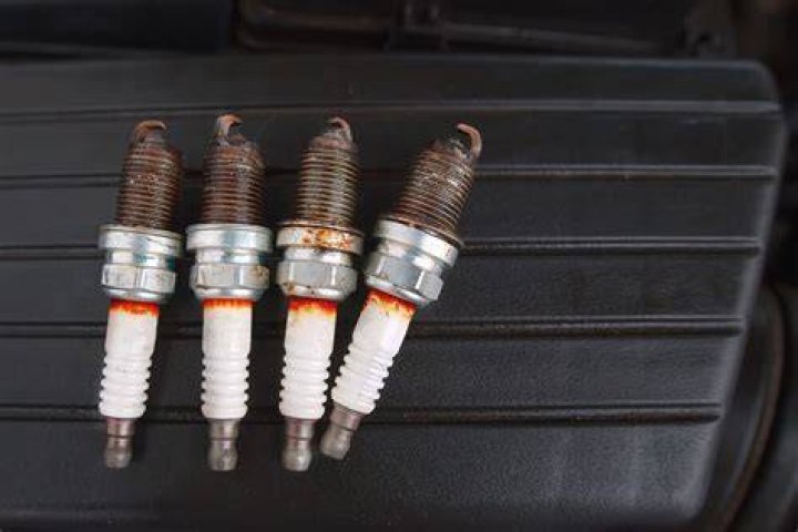 What happens if one spark plug doesn't work?