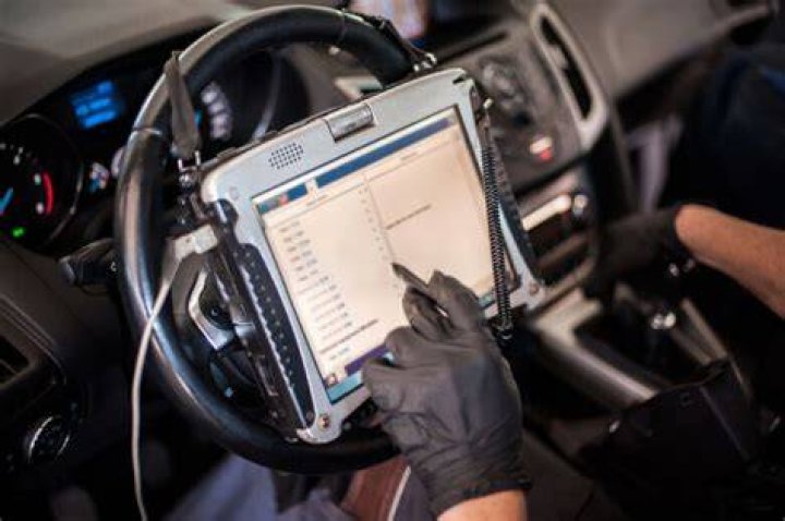What is a full diagnostic on a car?