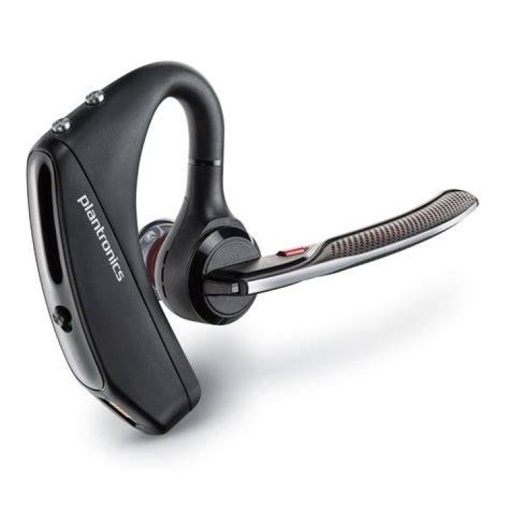 What is the difference between Plantronics Voyager 5200 and 5200 UC?