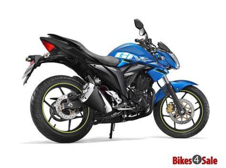 What is the mileage of Gixxer 150?