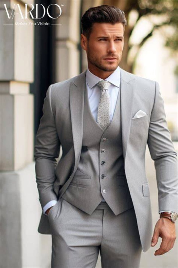 When can I wear a light colored suit?