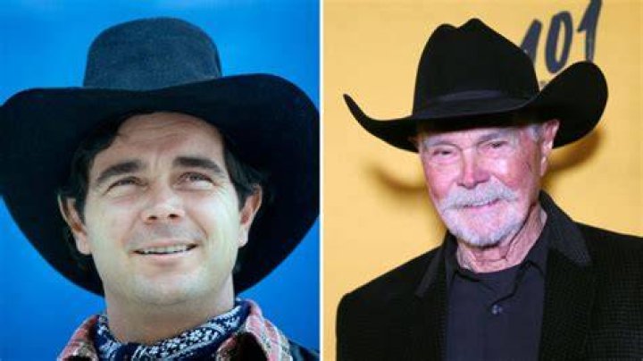 Who's still alive from Gunsmoke?